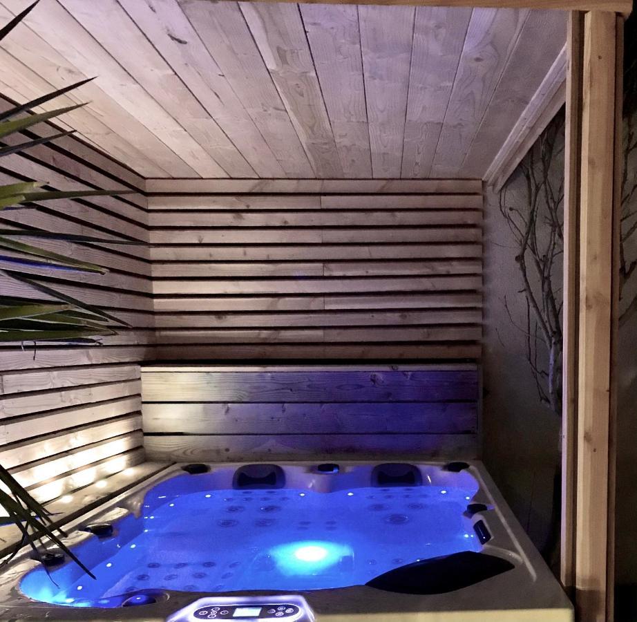 La Domitia - Maison D'Hotes, Massages & Bien-Etre Montbazin Exterior photo