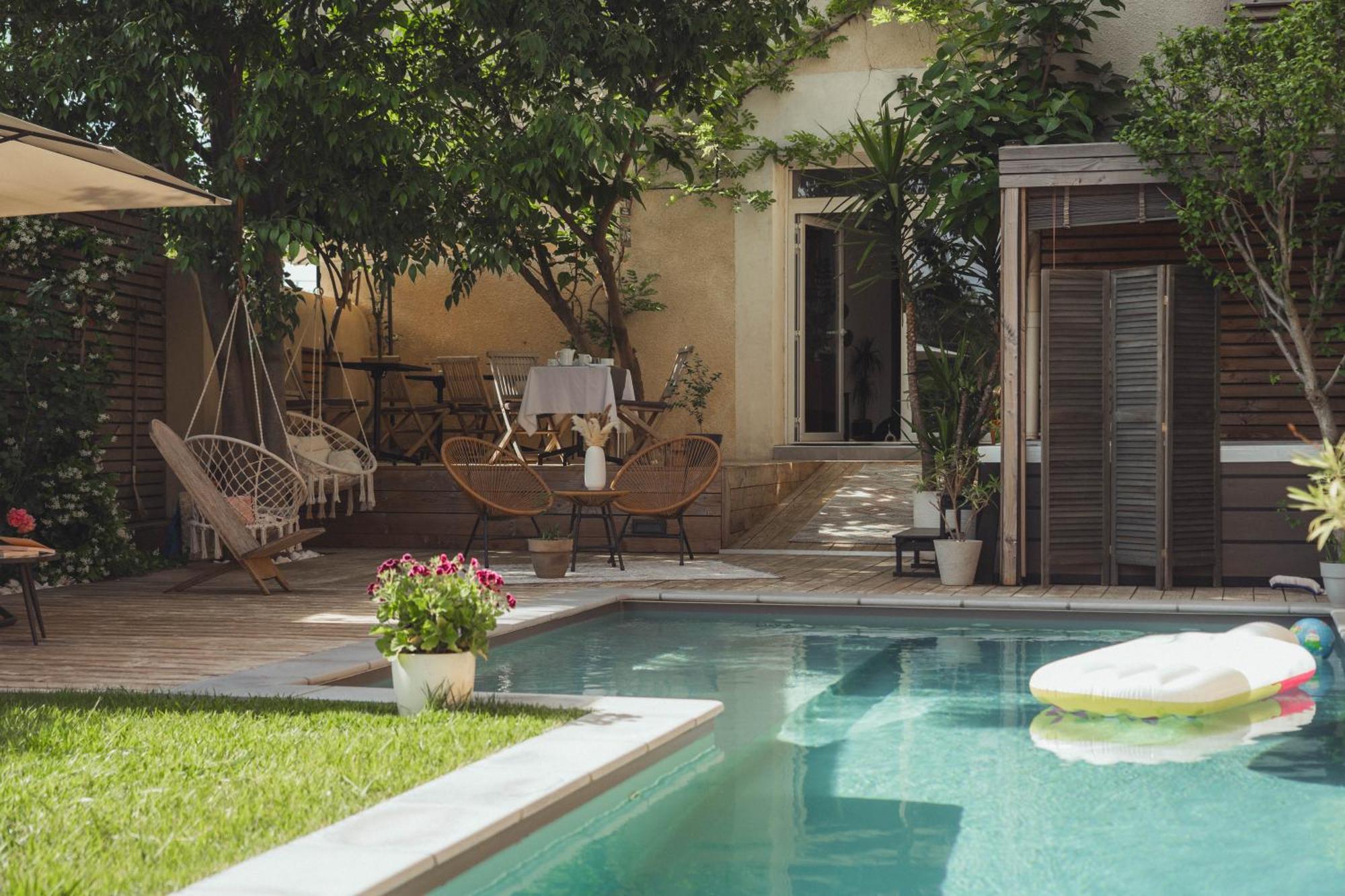 La Domitia - Maison D'Hotes, Massages & Bien-Etre Montbazin Exterior photo